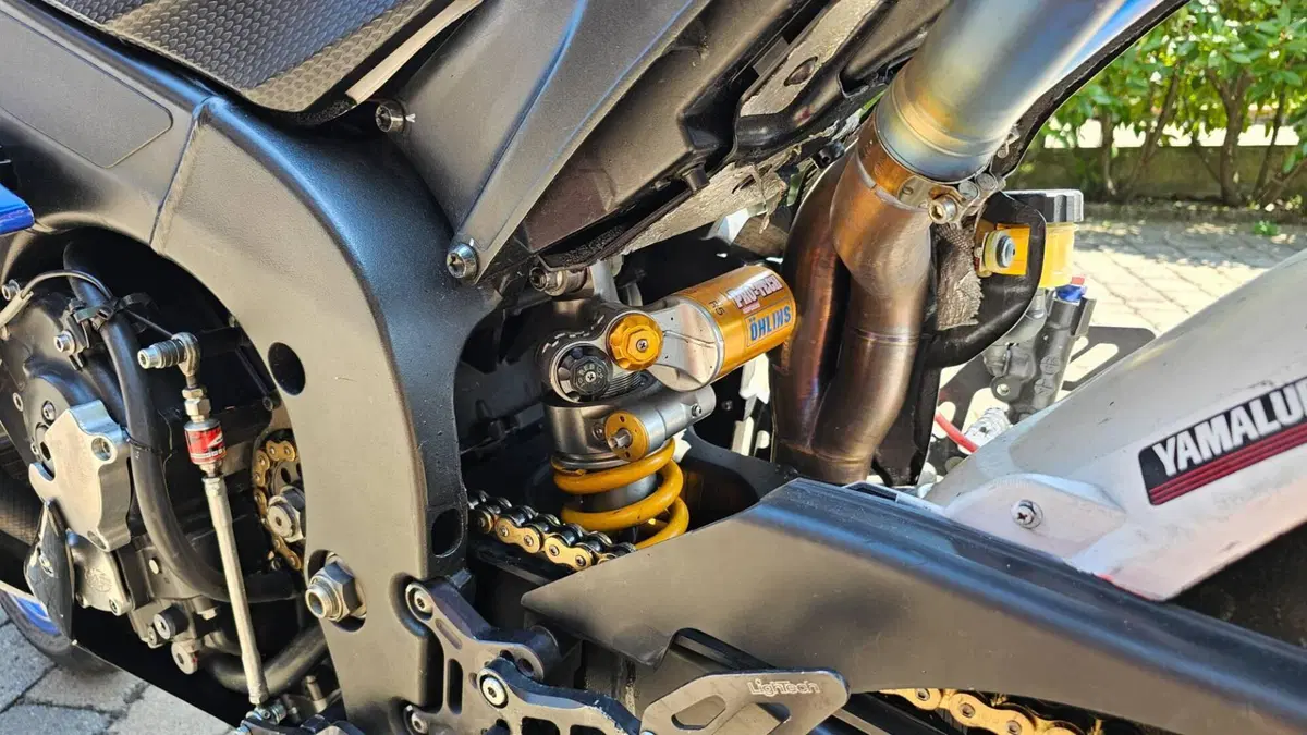 Yamaha YZF R1 (2007 - 08) (6)