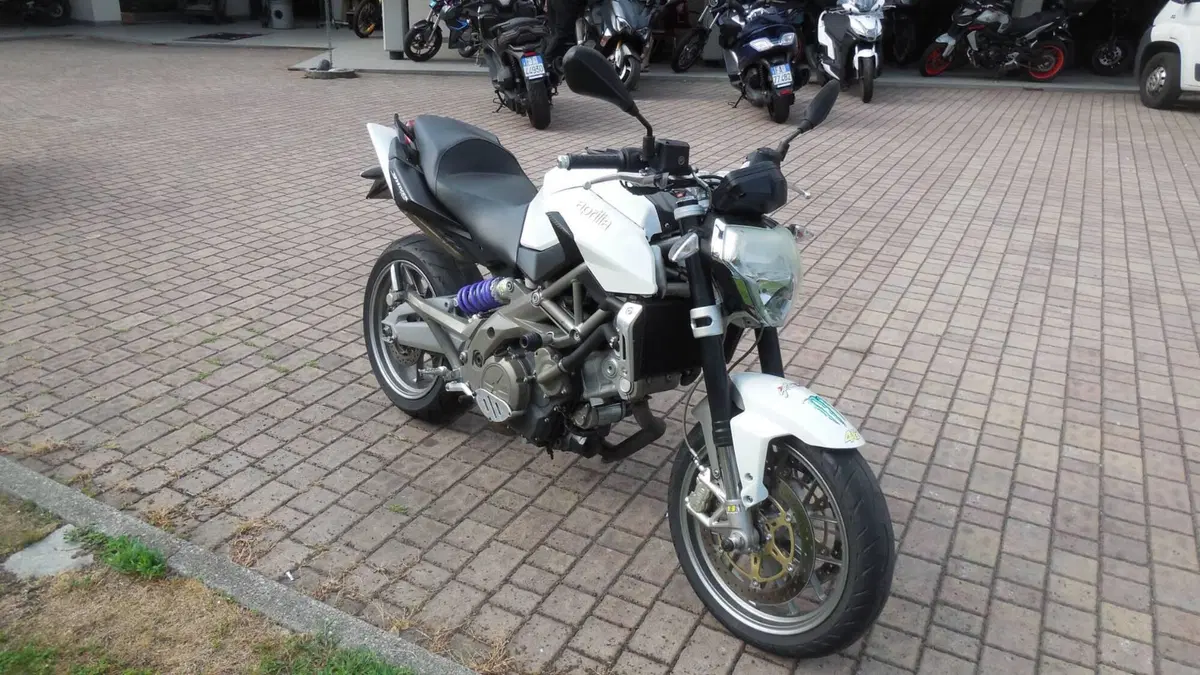 Aprilia Shiver (2008 - 10) (3)