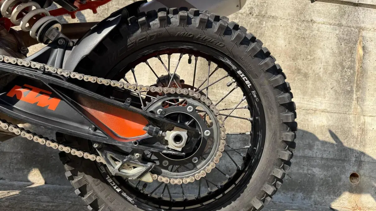 KTM 890 Adventure R (2023 - 24) (16)