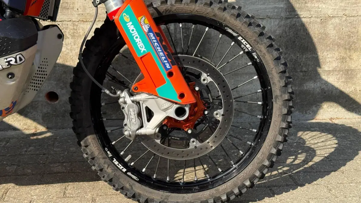 KTM 890 Adventure R (2023 - 24) (15)