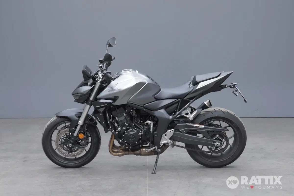 Honda CB 1000 Hornet (2025 - 26) (3)