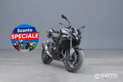 Kawasaki Z 900 (2025 - 26) usata