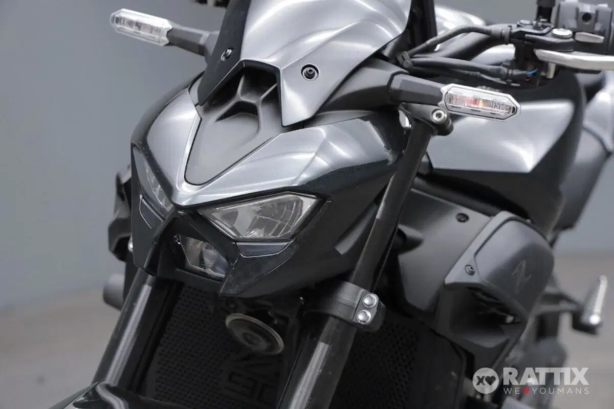 Kawasaki Z 900 (2025 - 26) (6)