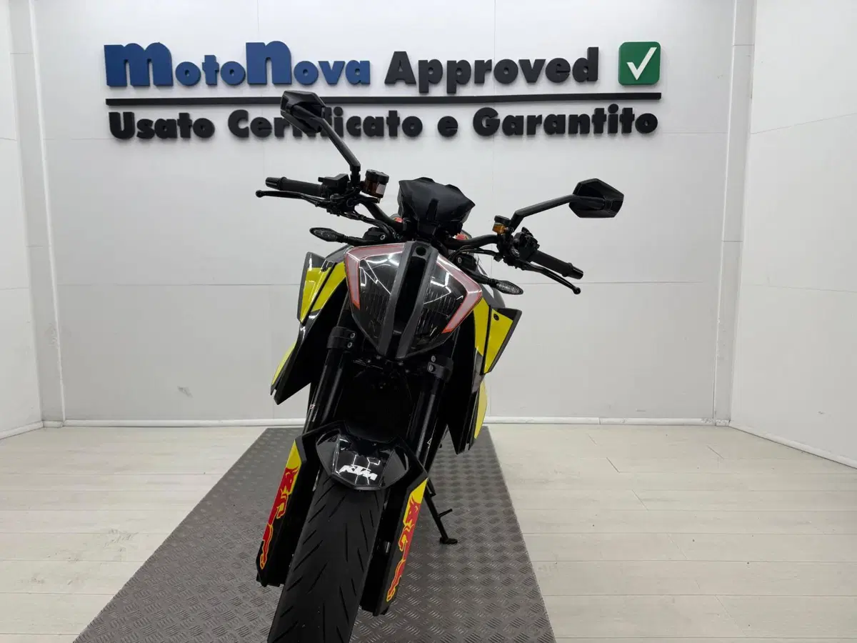 KTM 1290 Super Duke R (2022 - 23) (4)