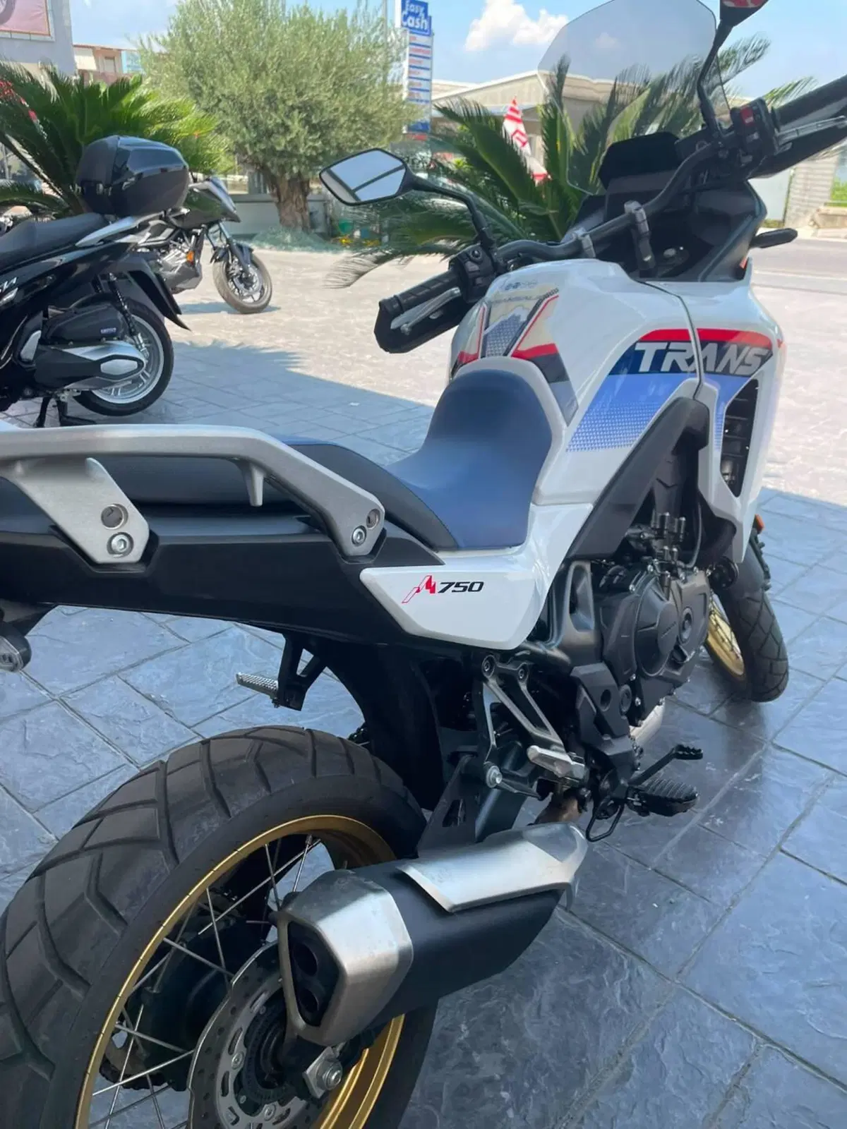 Honda Transalp XL750 (2025) (3)