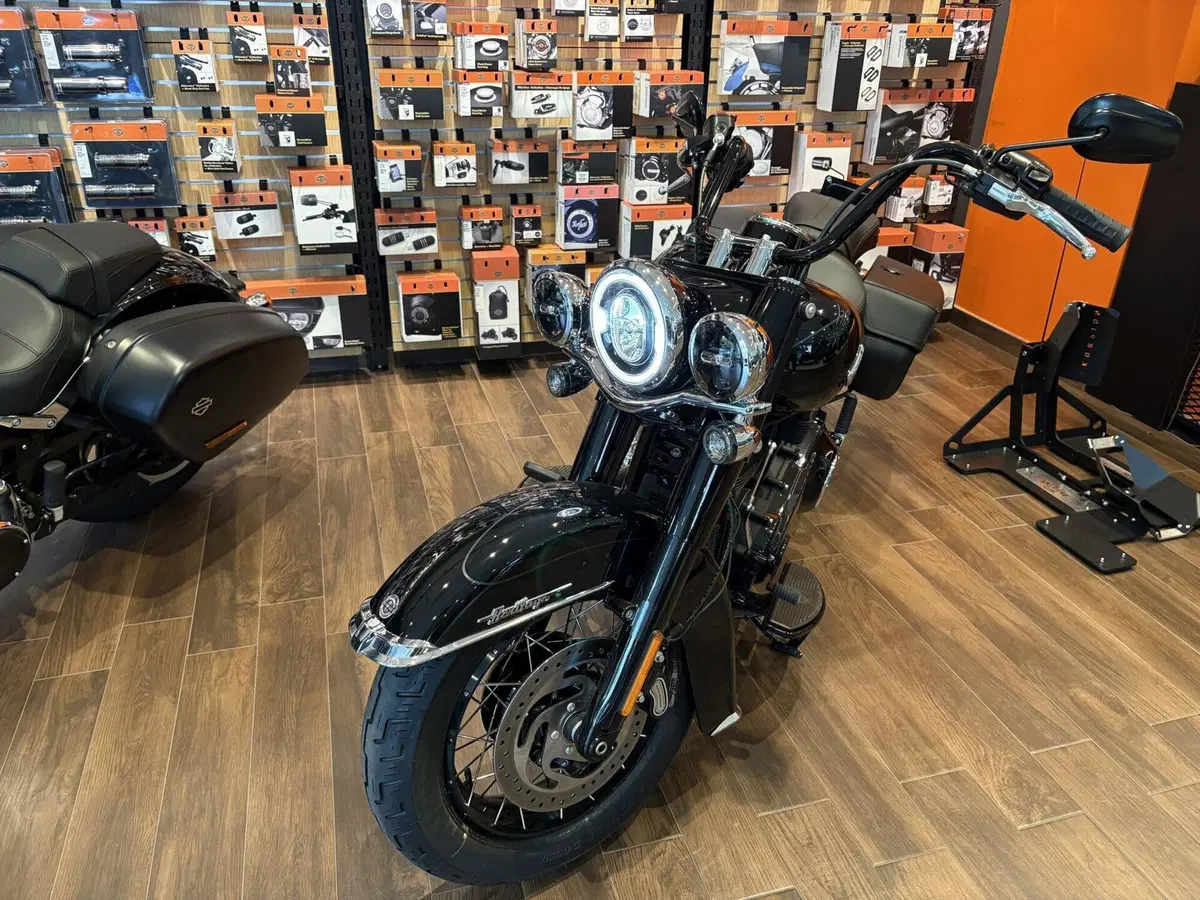 Harley-Davidson Heritage Classic (2025 - 26) (4)