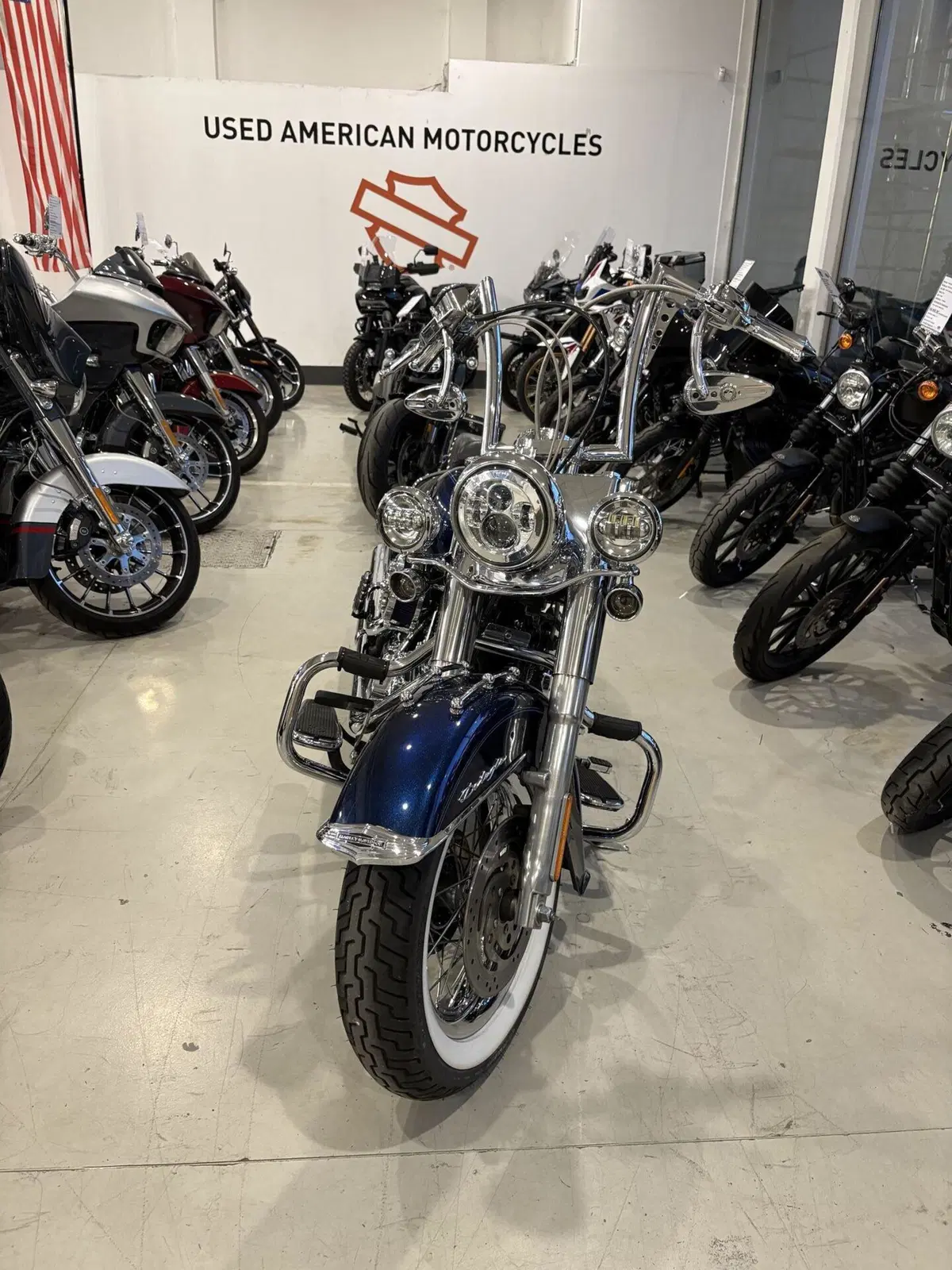 Harley-Davidson 1690 Deluxe ABS (2011 - 16) - FLSTN (2)