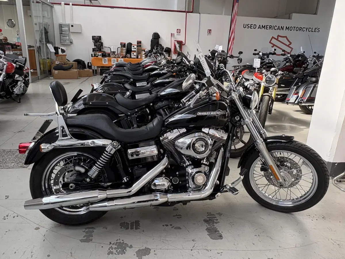 Harley-Davidson 1584 Super Glide Custom (2008 - 13) - FXDC