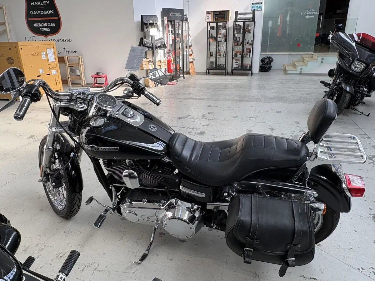 Harley-Davidson 1584 Super Glide Custom (2008 - 13) - FXDC (2)