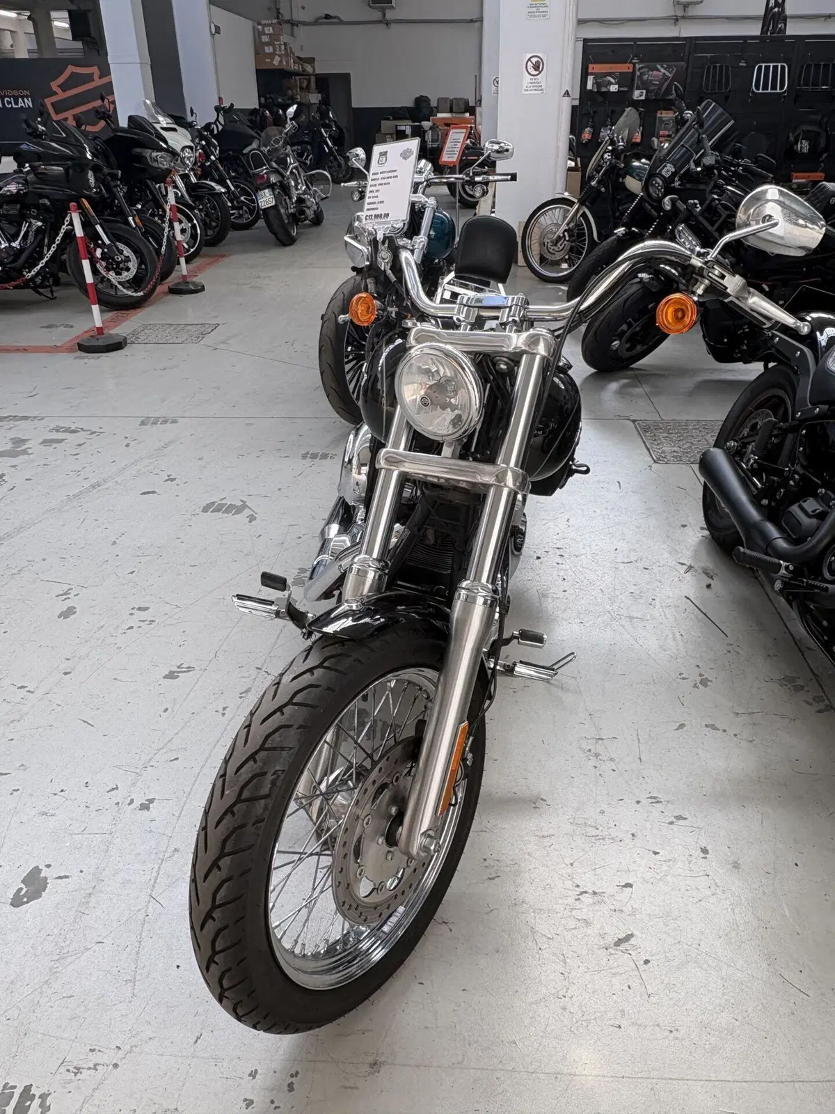 Harley-Davidson 1584 Super Glide Custom (2008 - 13) - FXDC (5)