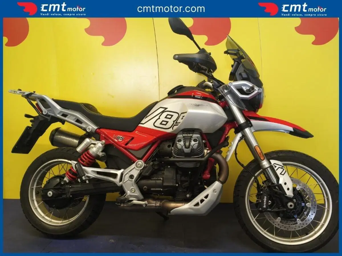 Moto Guzzi V85 TT Evocative Graphics (2021 - 23)