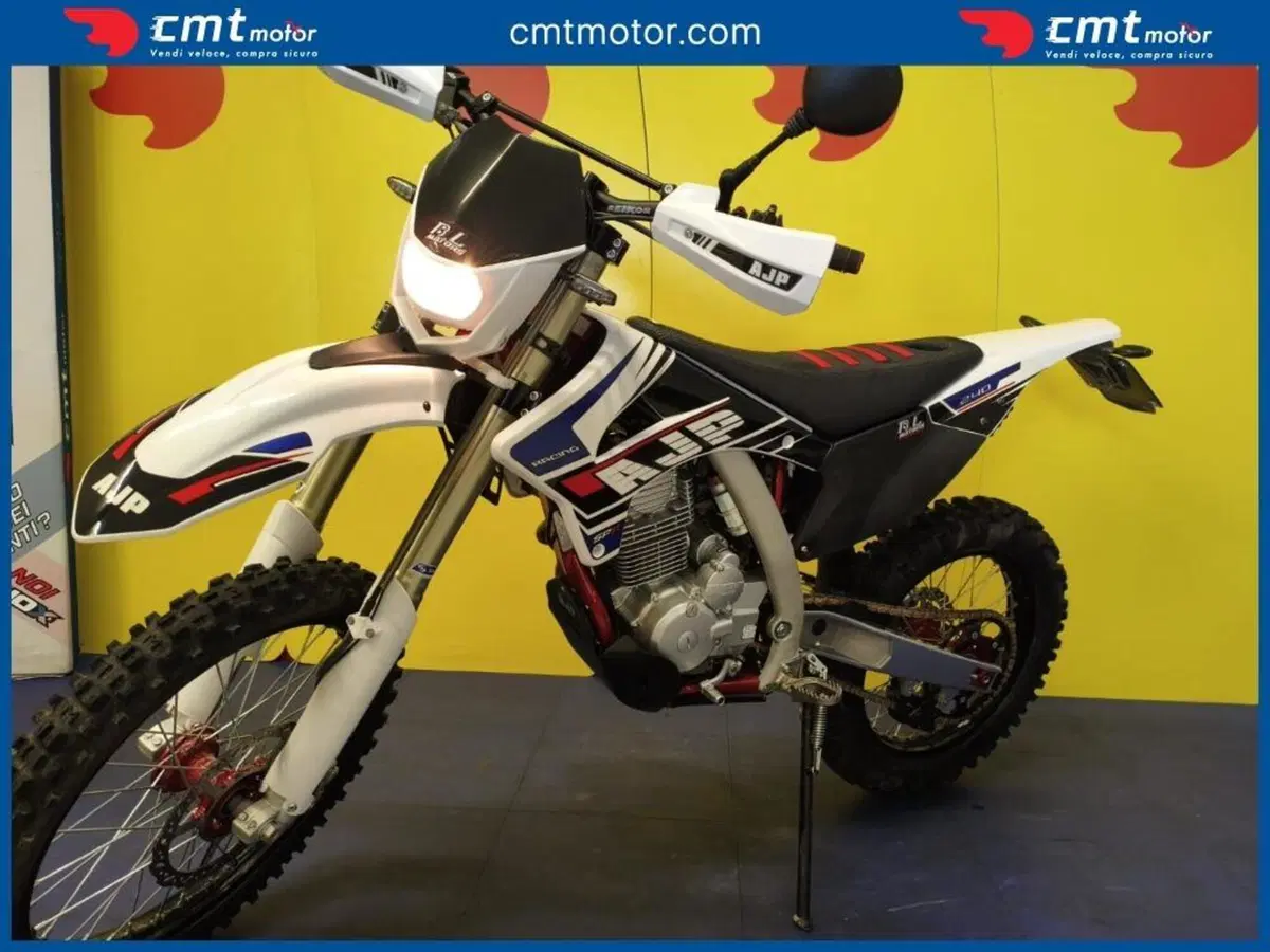 AJP SPR 240 Extreme Enduro (2023 - 26) (4)