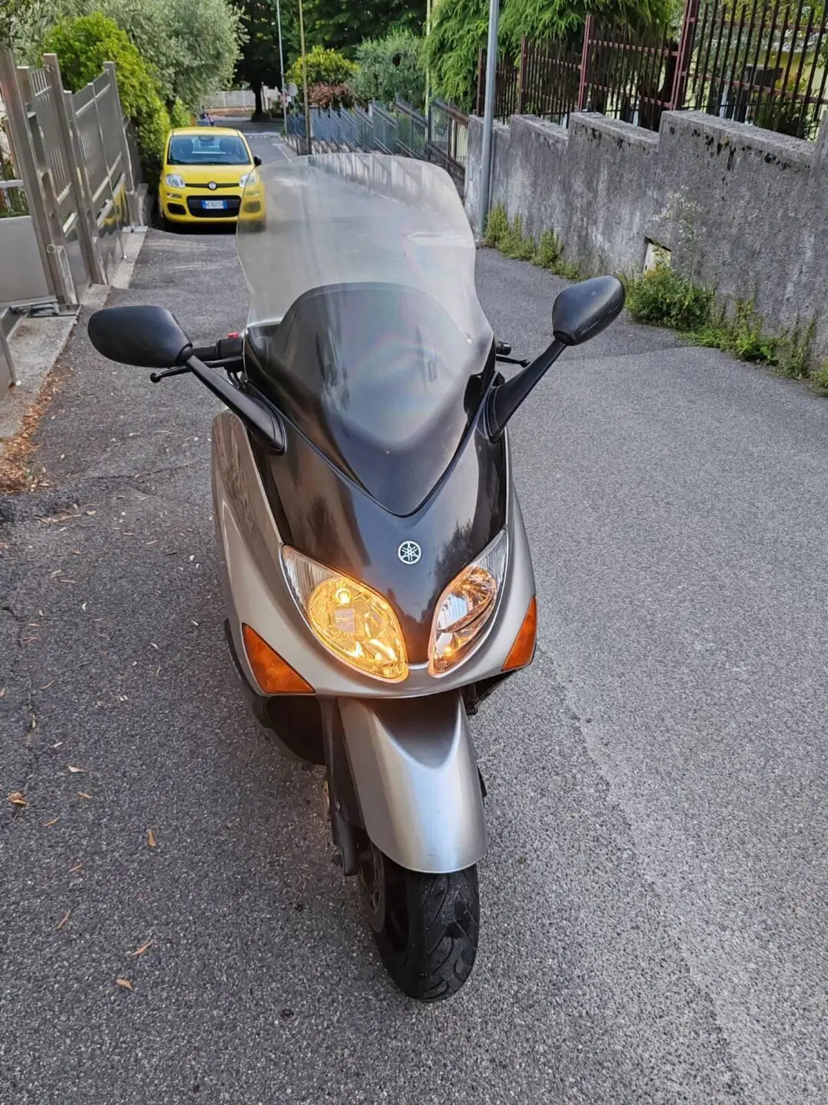 Yamaha T-Max 500 (2004 - 07) (2)