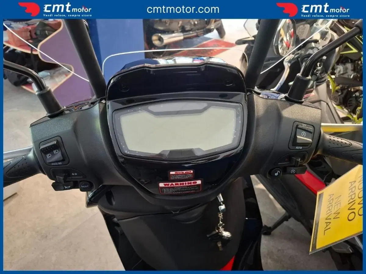 Swm C-Fly 125 (2026) (5)