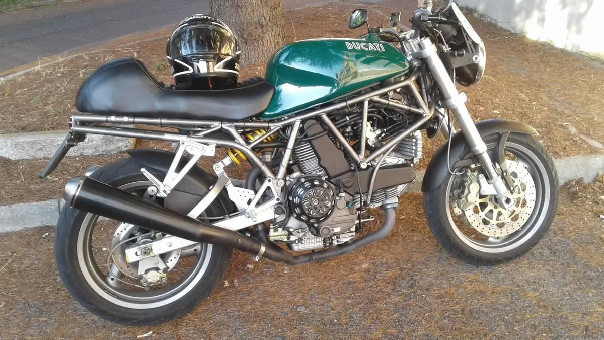 Ducati Sport 750 HF I.E. (2001 - 02) (2)