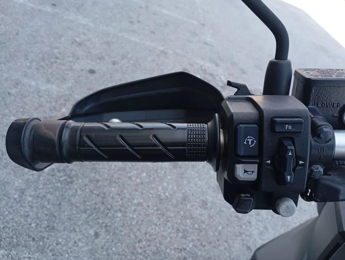 Honda ADV 350 (2022 - 24) (8)