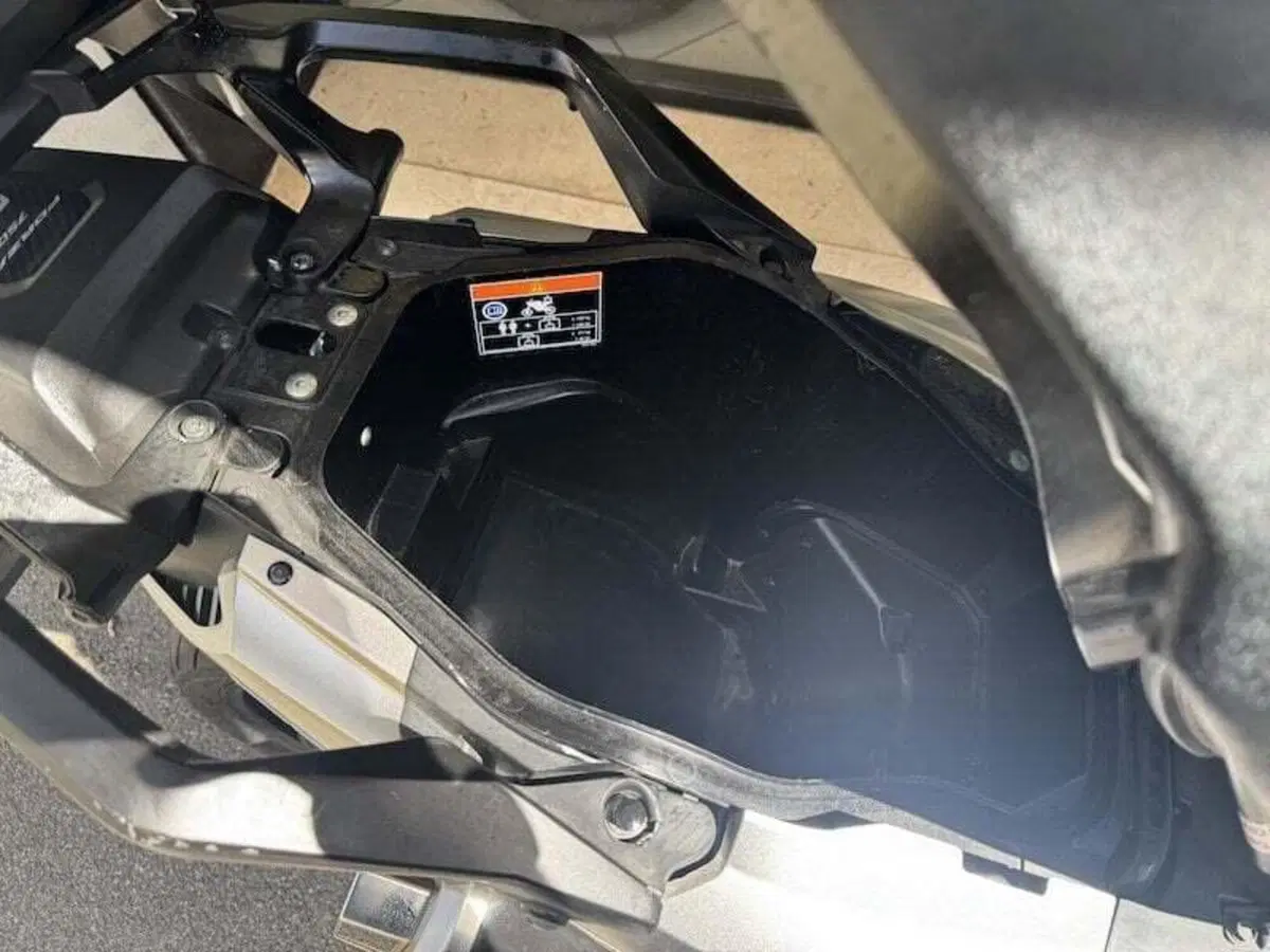 Honda Forza 750 DCT (2021 - 24) (4)