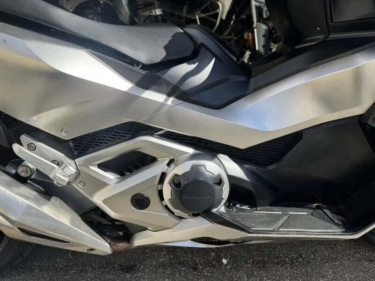 Honda Forza 750 DCT (2021 - 24) (5)