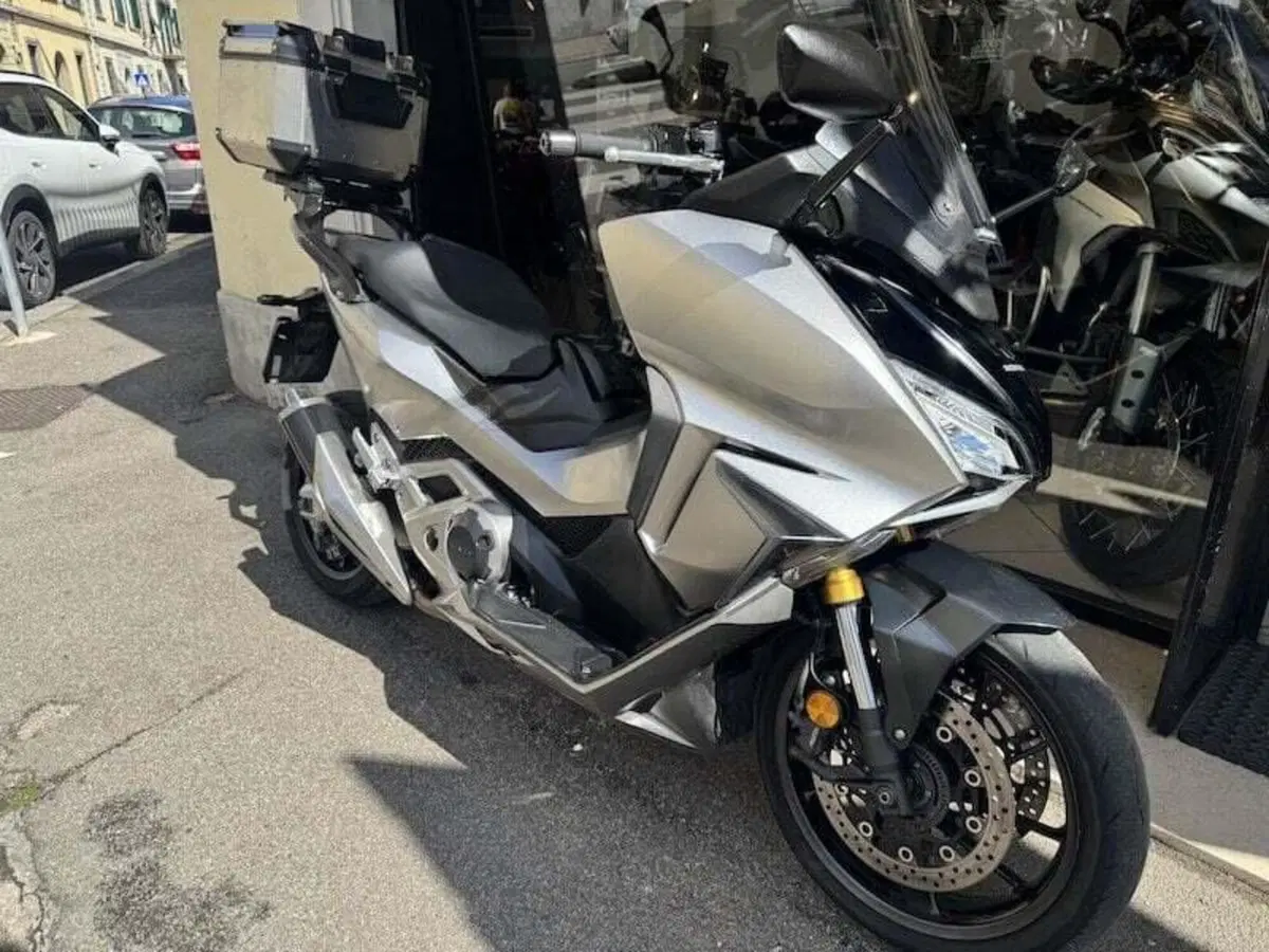 Honda Forza 750 DCT (2021 - 24) (10)