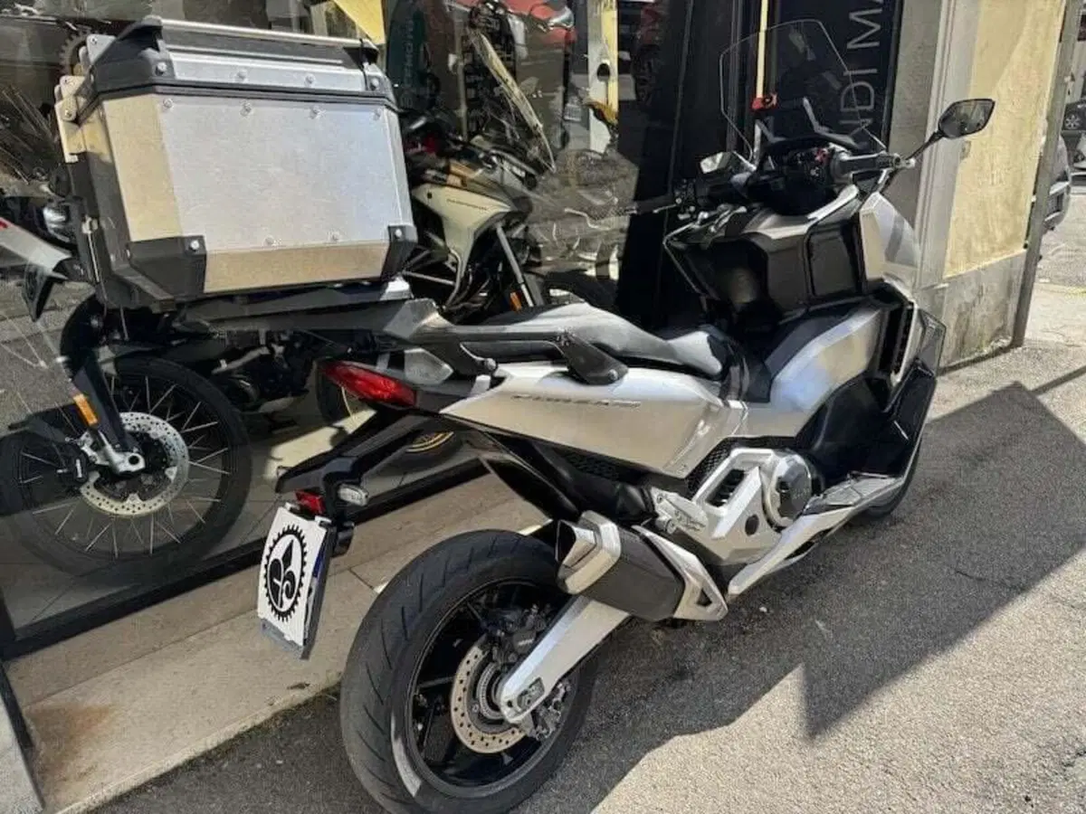 Honda Forza 750 DCT (2021 - 24) (11)
