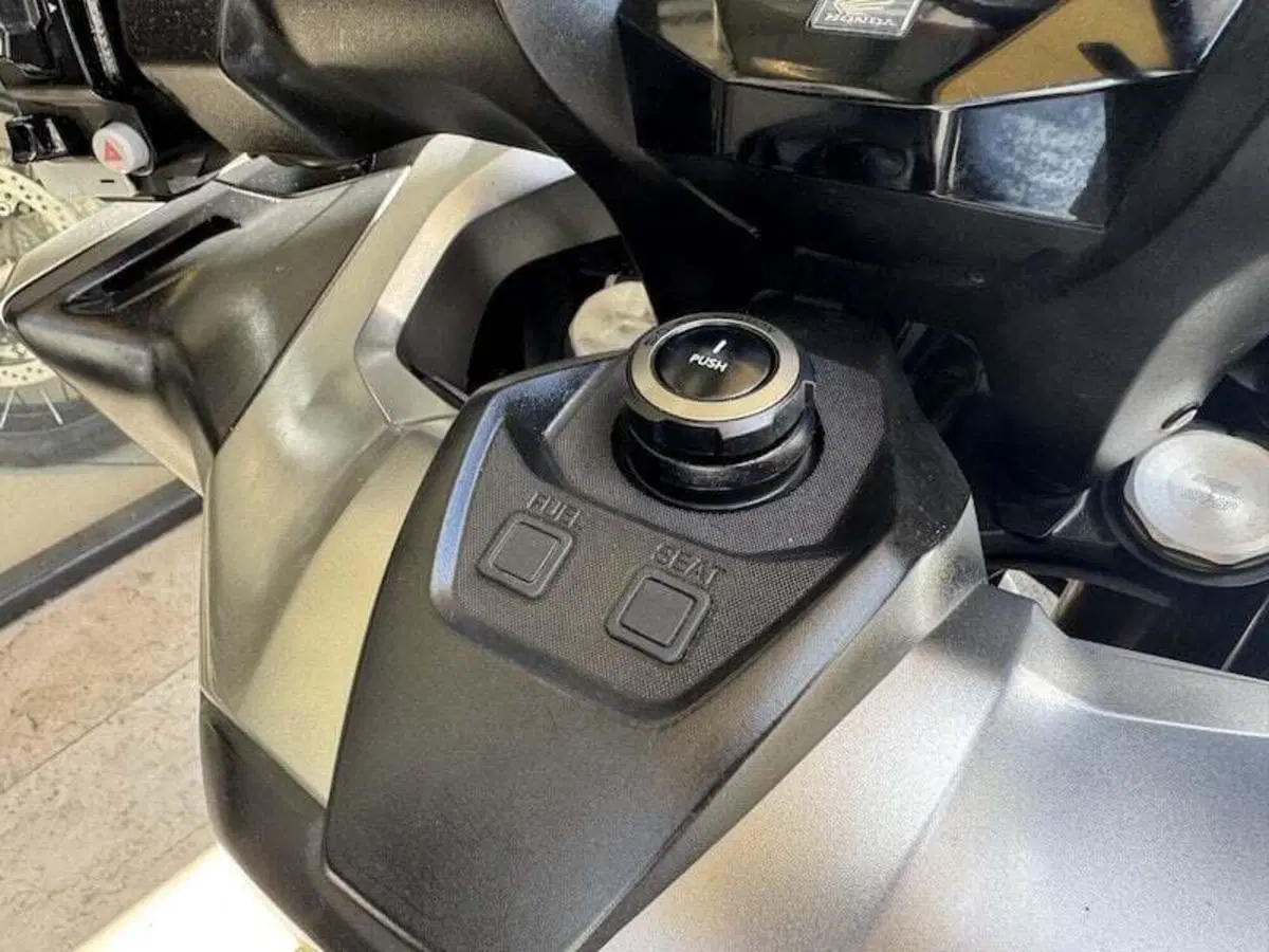 Honda Forza 750 DCT (2021 - 24) (15)