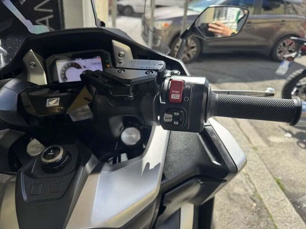 Honda Forza 750 DCT (2021 - 24) (19)