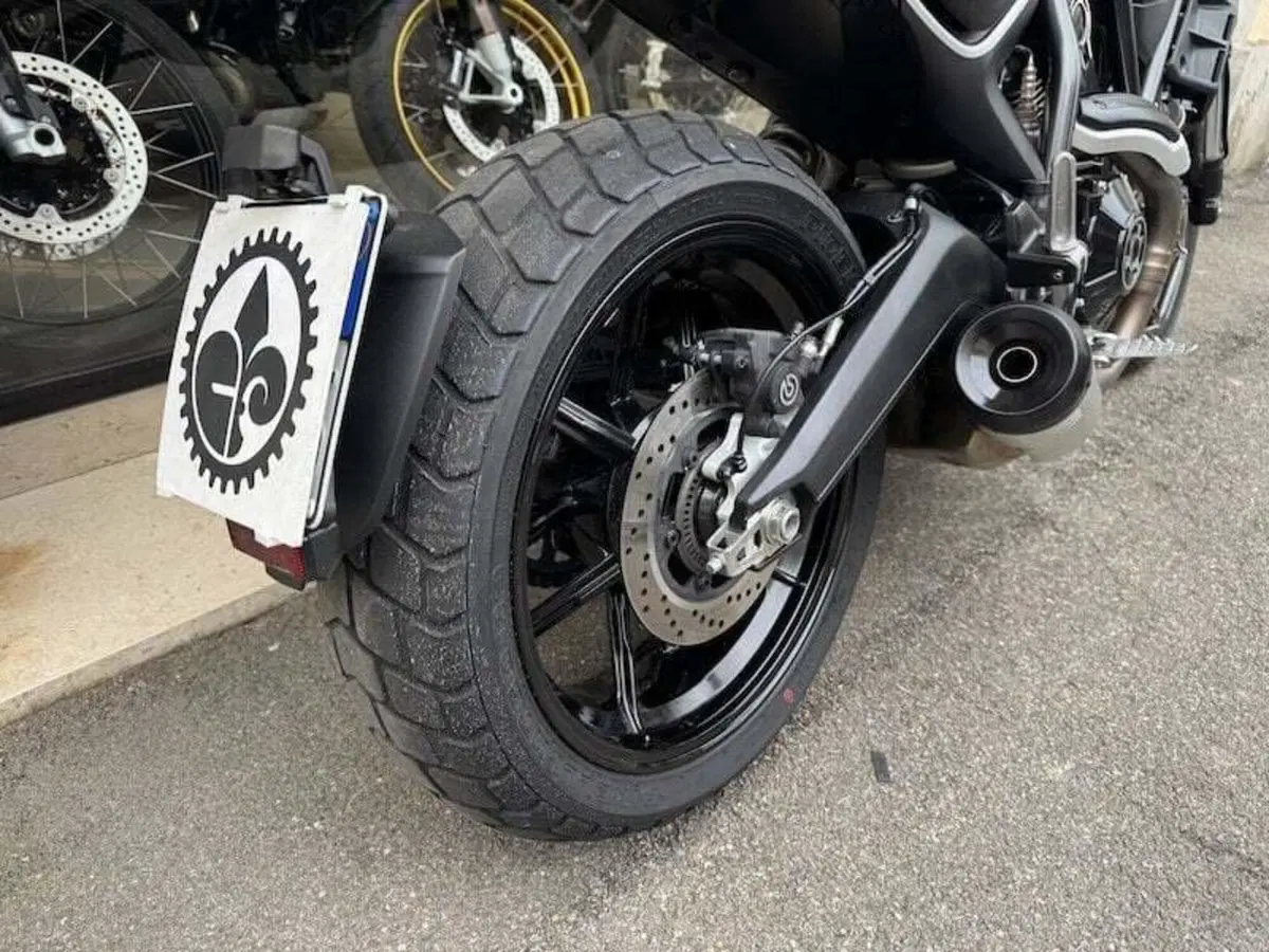 Ducati Scrambler 800 Icon Dark (2020) (2)