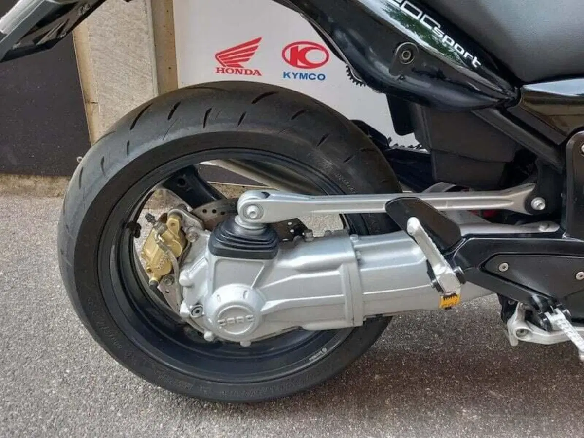 Moto Guzzi Sport 1200 (2006 - 08) (2)