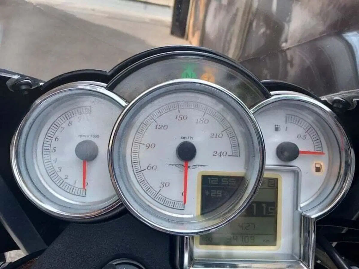 Moto Guzzi Sport 1200 (2006 - 08) (13)