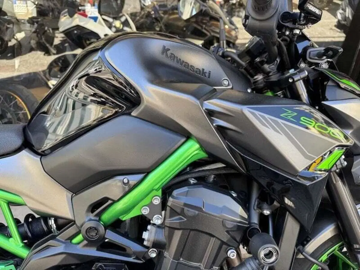 Kawasaki Z 900 (2021 - 24) (7)
