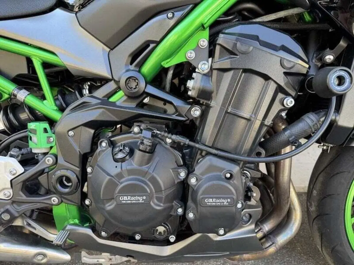 Kawasaki Z 900 (2021 - 24) (8)