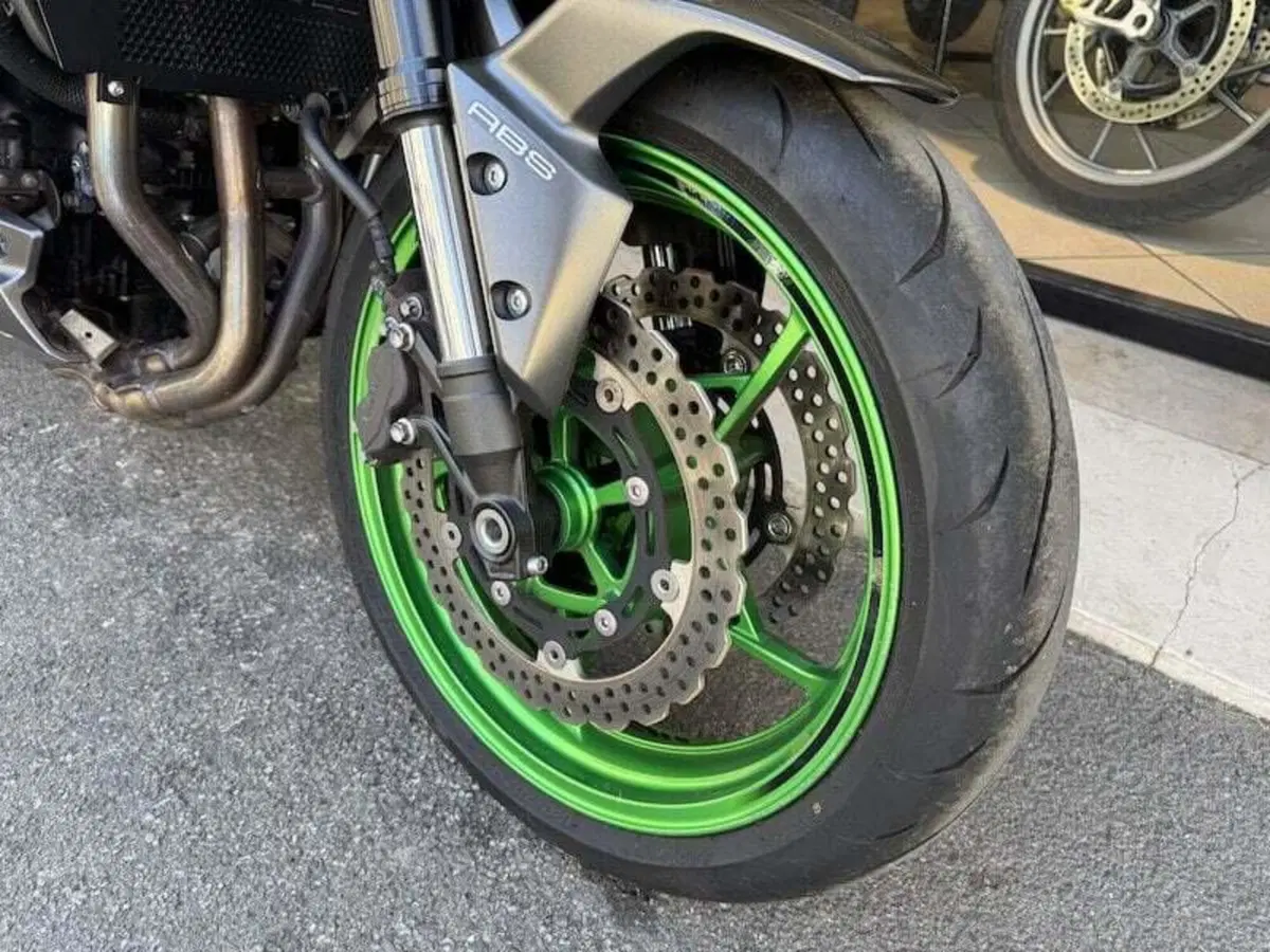 Kawasaki Z 900 (2021 - 24) (12)