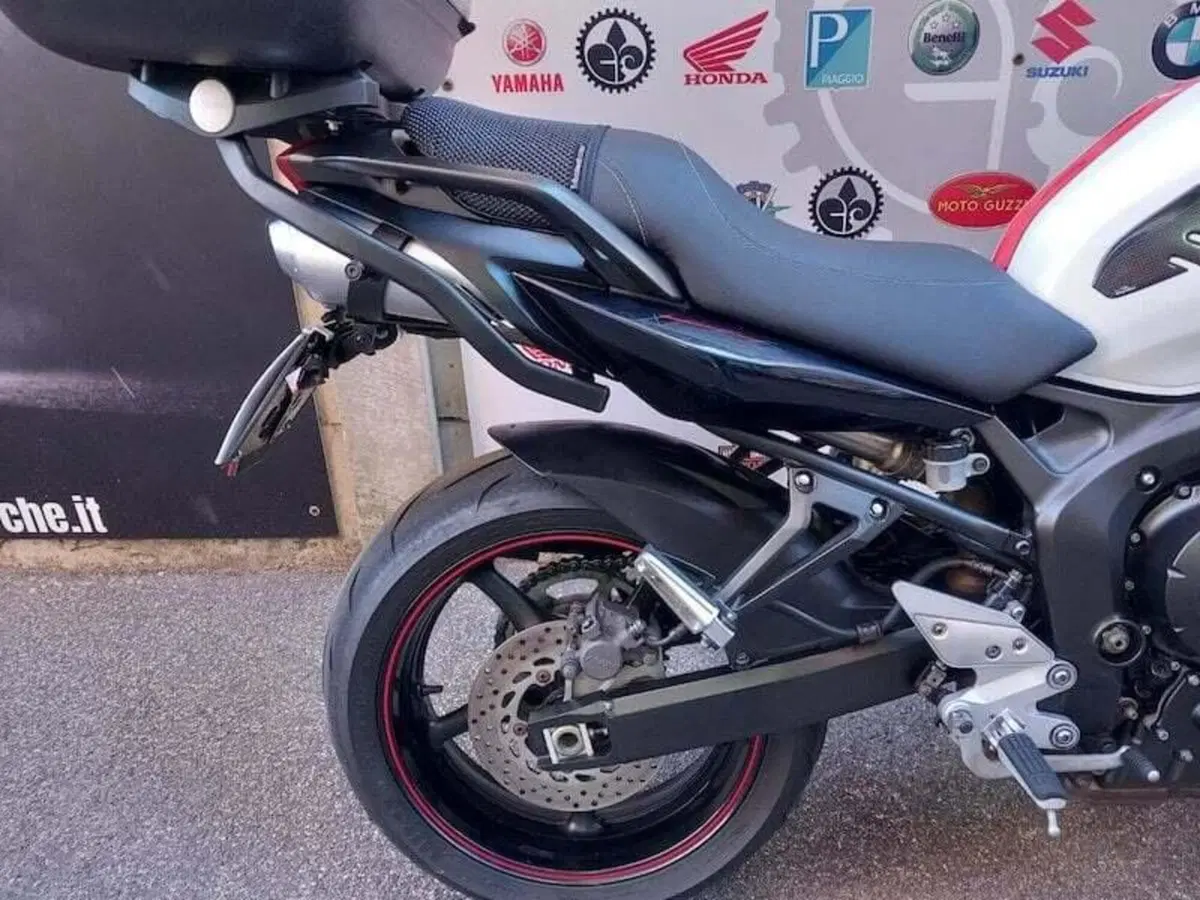 Yamaha FZ6 S2 (2007 - 11) (3)