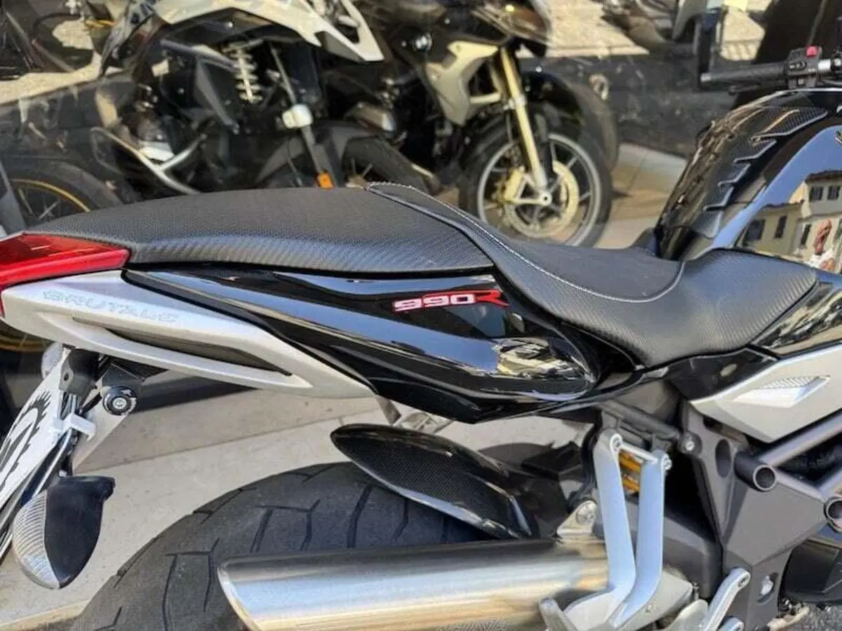 MV Agusta Brutale 990 R (2009 - 12) (7)