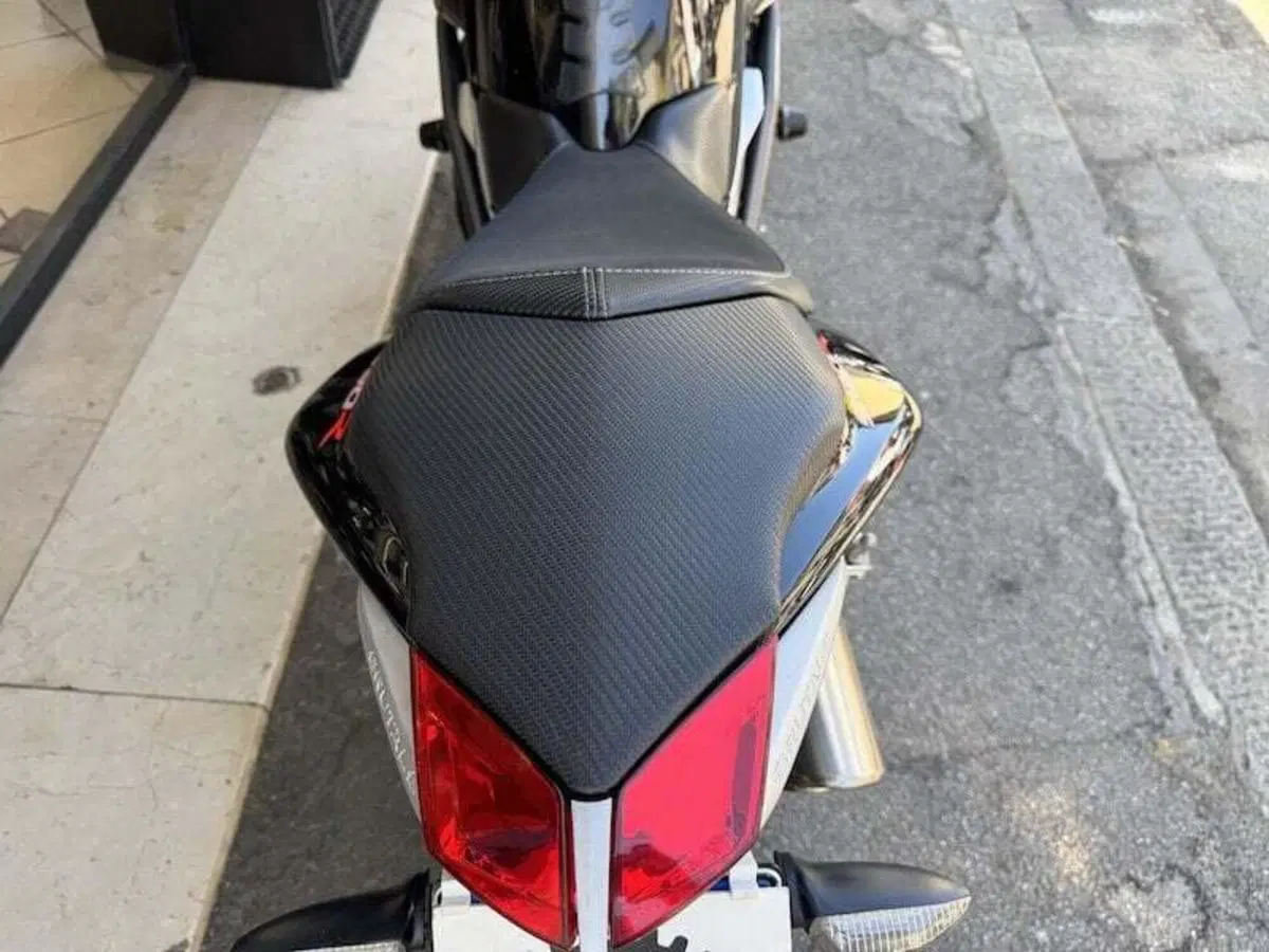 MV Agusta Brutale 990 R (2009 - 12) (18)