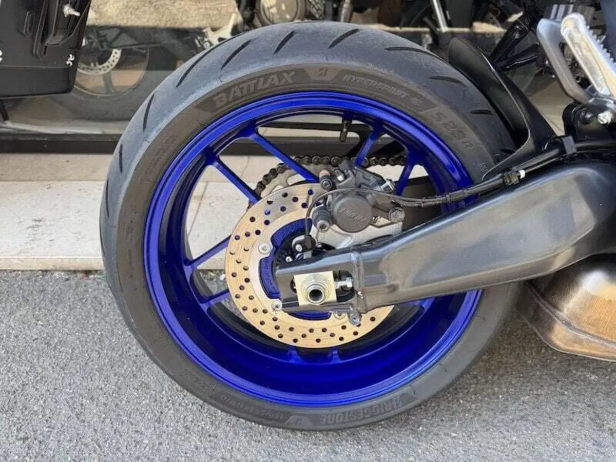Yamaha MT-09 Y-AMT (2024 - 26) (3)