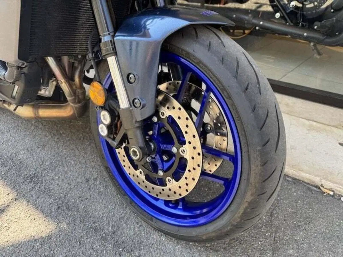 Yamaha MT-09 Y-AMT (2024 - 26) (12)