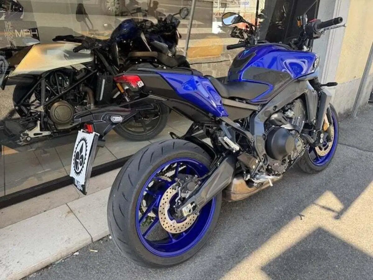 Yamaha MT-09 Y-AMT (2024 - 26) (14)
