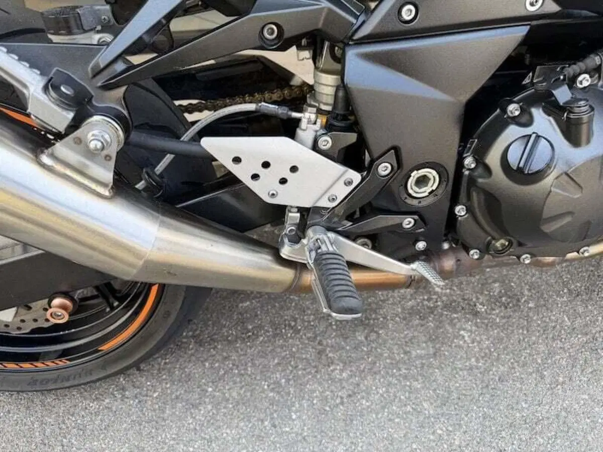 Kawasaki Z 750 (2007 - 14) (7)