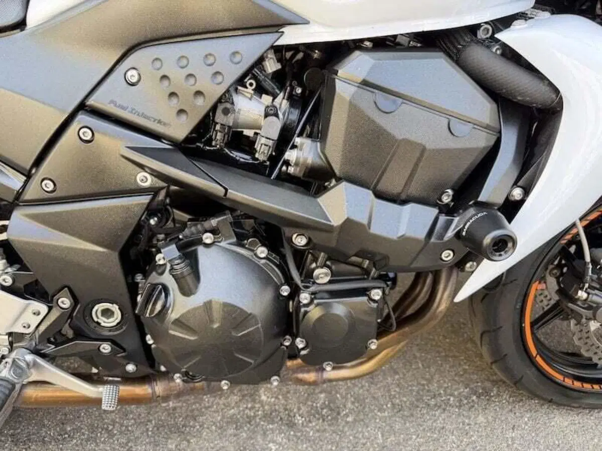 Kawasaki Z 750 (2007 - 14) (8)