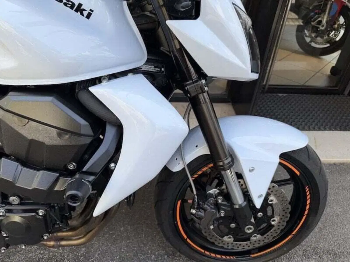 Kawasaki Z 750 (2007 - 14) (11)
