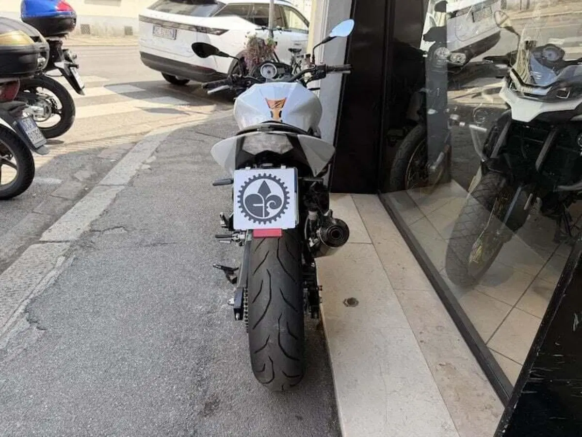 Kawasaki Z 750 (2007 - 14) (17)