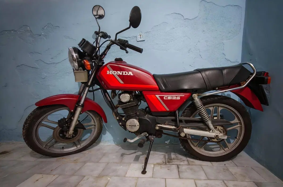 Honda CS 125 (3)
