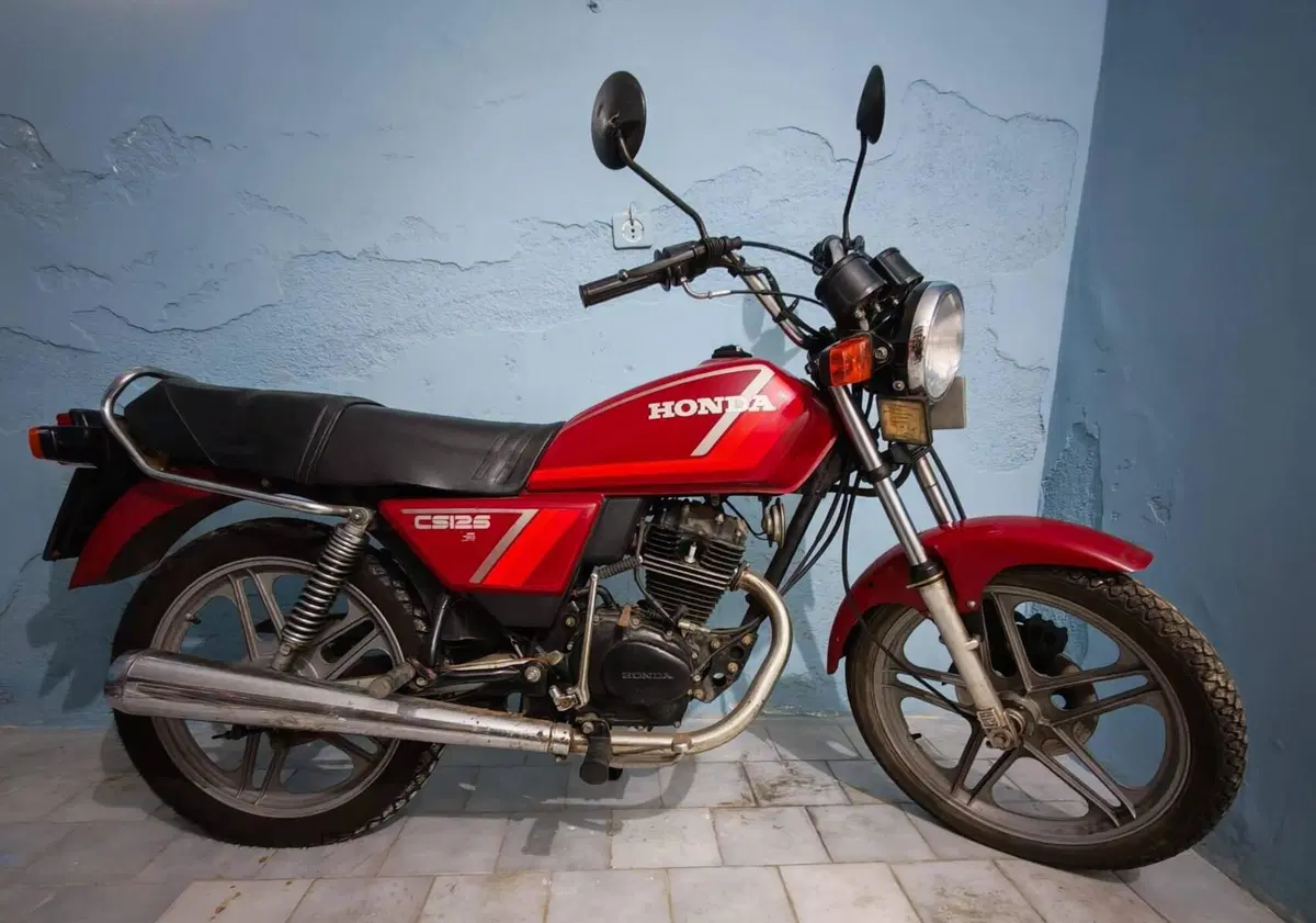 Honda CS 125 (4)