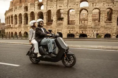 Elettrico a due ruote, luglio 2026: il totale sale del 20% ma i ciclomotori crollano del 48%