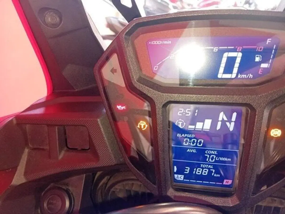 Honda Africa Twin CRF 1000L ABS (2016 - 17) (4)
