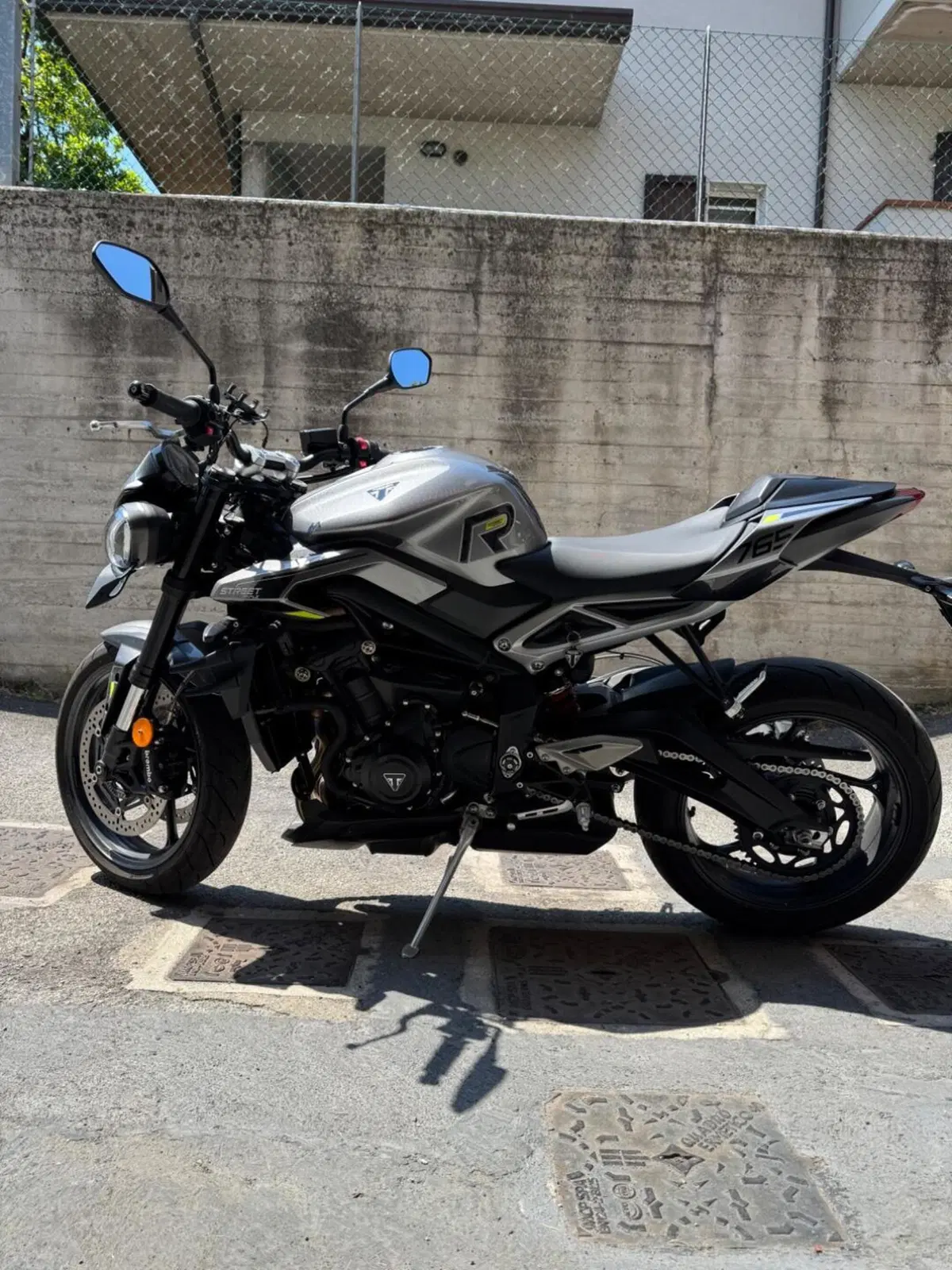 Triumph Street Triple 765 R (2023 - 26) (4)