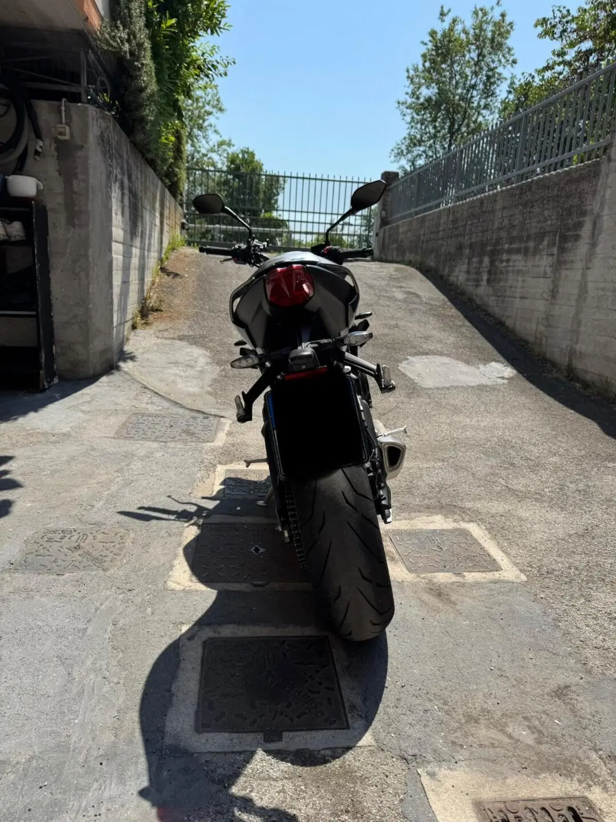 Triumph Street Triple 765 R (2023 - 26) (6)