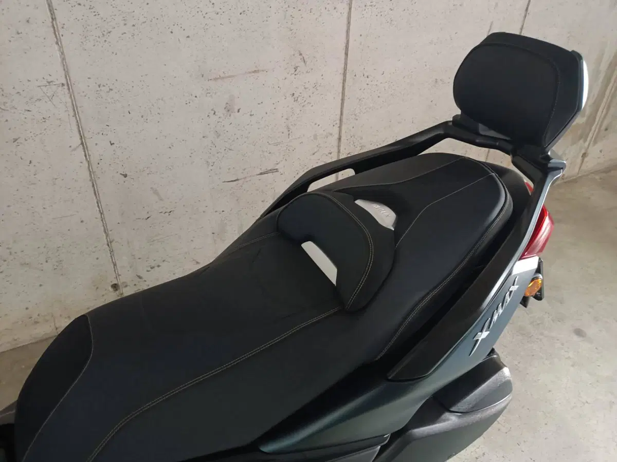 Yamaha X-Max 300 Tech Max (2021 - 24) (12)