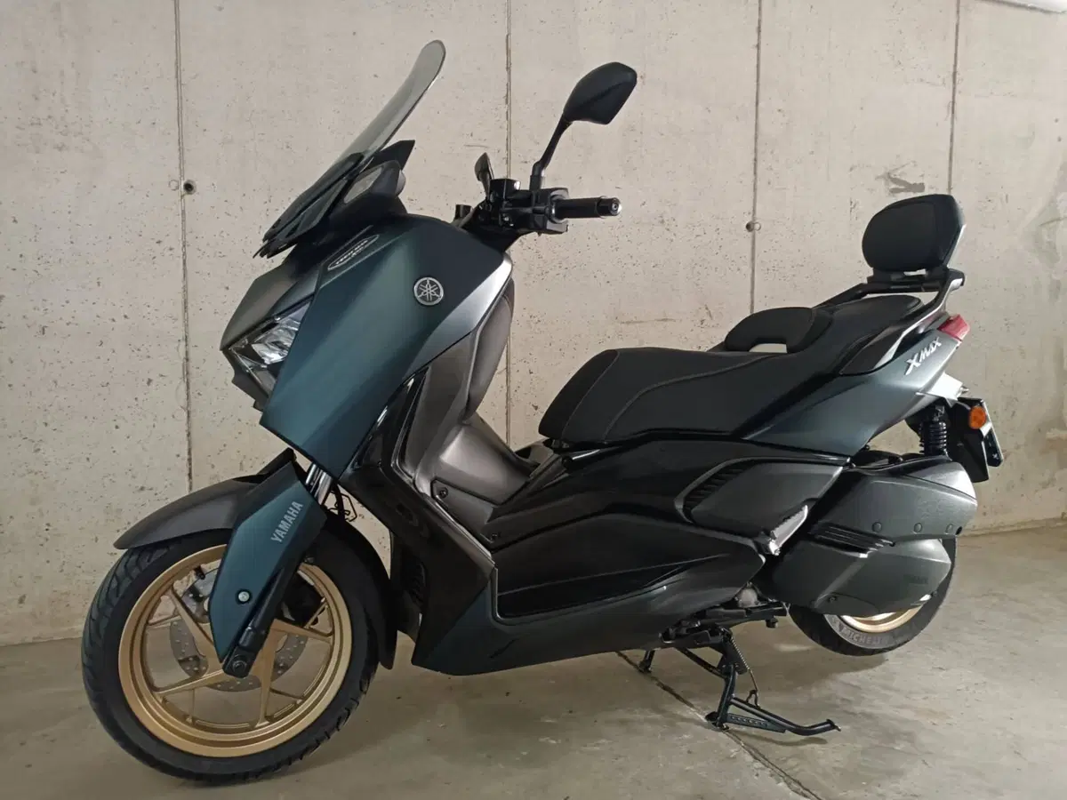 Yamaha X-Max 300 Tech Max (2021 - 24) (8)